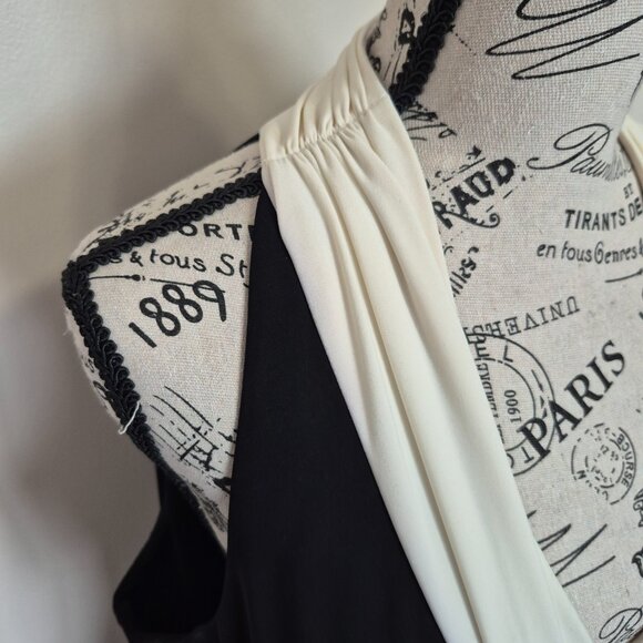 Elegant Dress - Picture 3 of 14